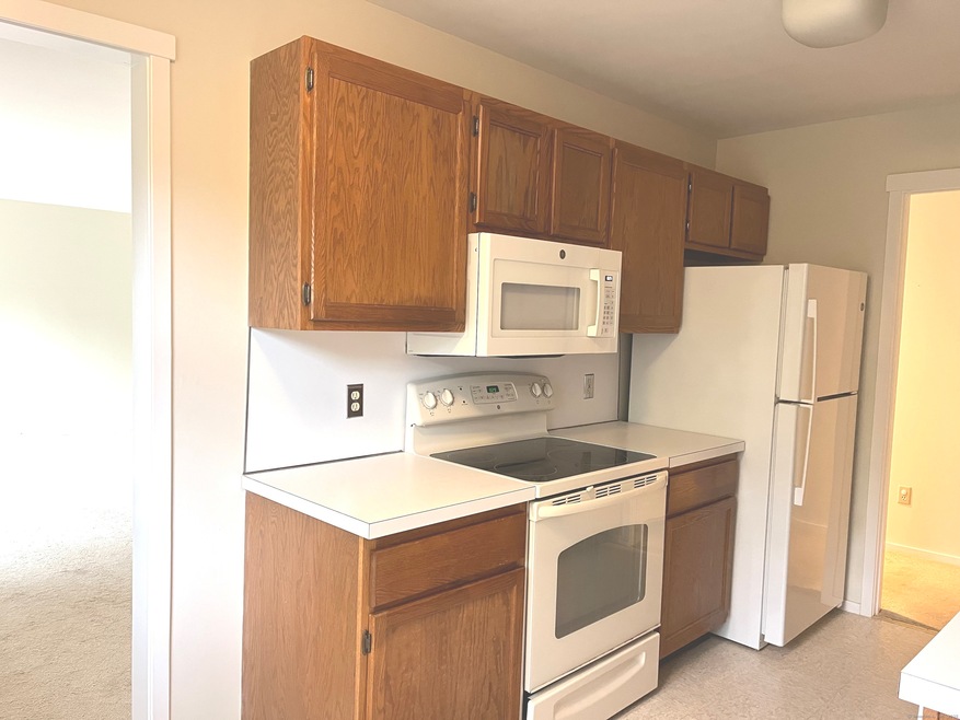 451 Heritage Village unit D, Southbury, CT 06488 - photo 1