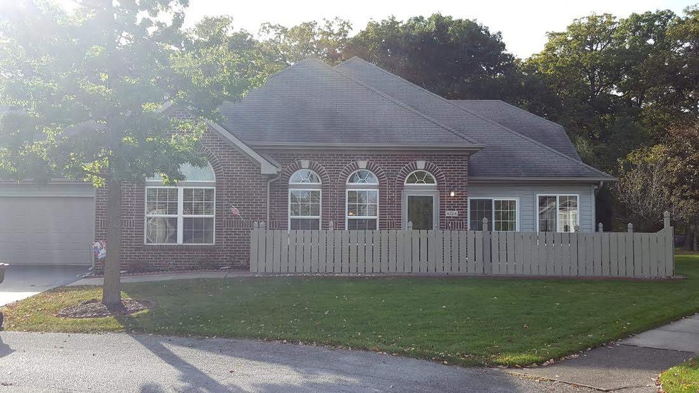 Brick and Vinyl exterior. Private patio.