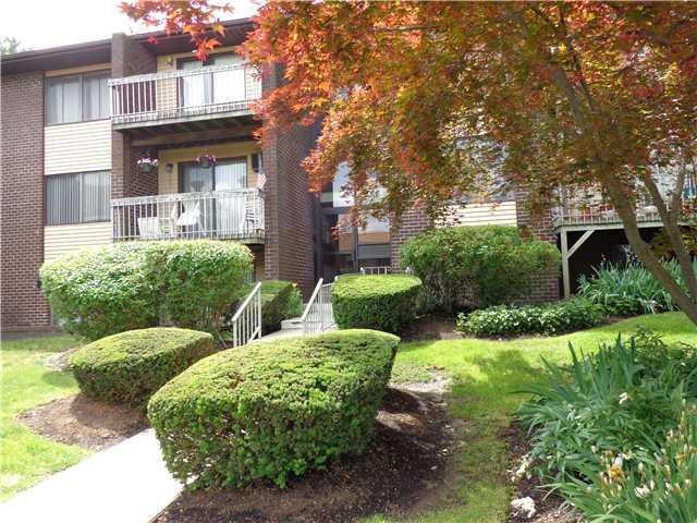 318 Country Club Ln, Pomona, NY 10970 - photo 1