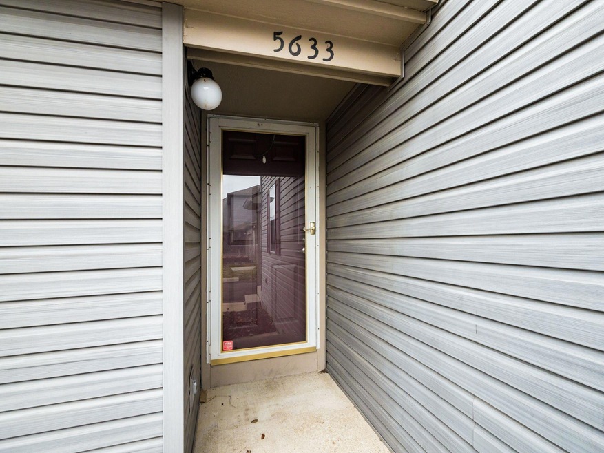 5633 Barney Ln unit 43E, Columbus, OH 43235 - photo 1