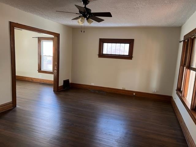 118 S Fulton Ave, Waukegan, IL 60085 - photo 1