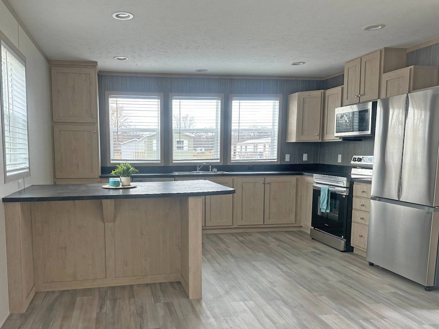 14876 Washington Rd unit 128, West Burlington, IA 52655 - photo 1