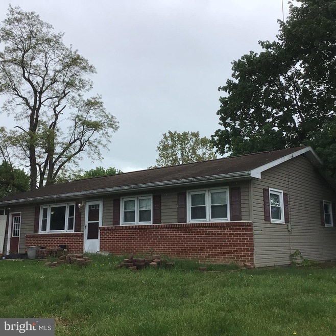 14041 Mercersburg Rd unit 1, Greencastle, PA 17225 - photo 1