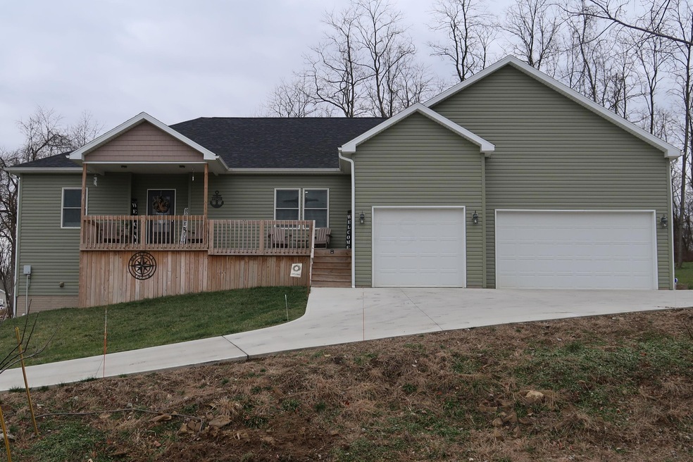 10778 Licking Trails Rd, Thornville, OH 43076 - photo 1