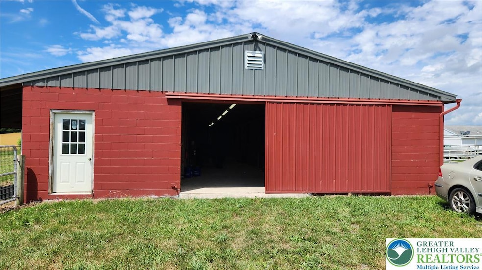 Sold $900 • Co-Listing Agent