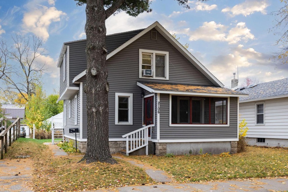 1-web-or-mls-2106 Charles St-5-2