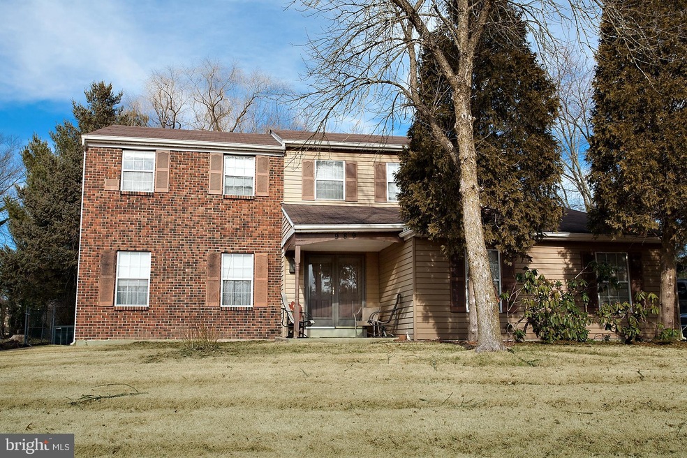 989 Wayfield Dr, Norristown, PA 19403 - photo 1