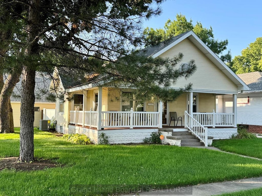 1222 W 8th St, Grand Island, NE 68801 - photo 1