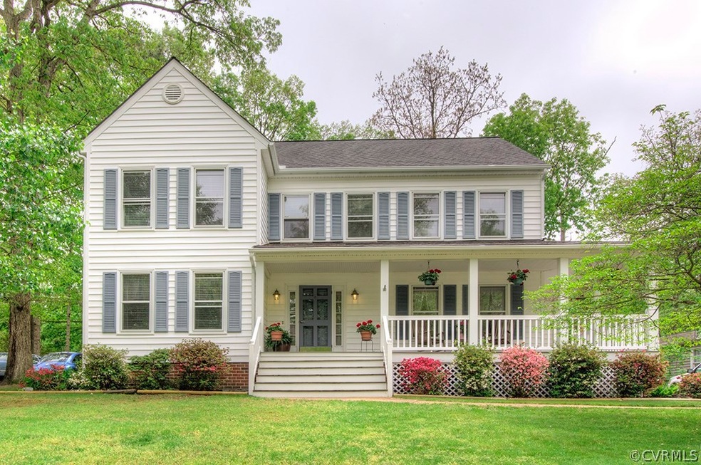 Beautiful colonial in Bennington Ridge!