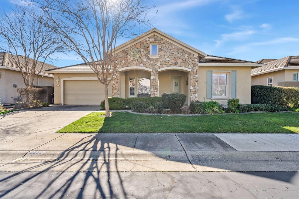 Sold $694,999 • Co-Listing Agent