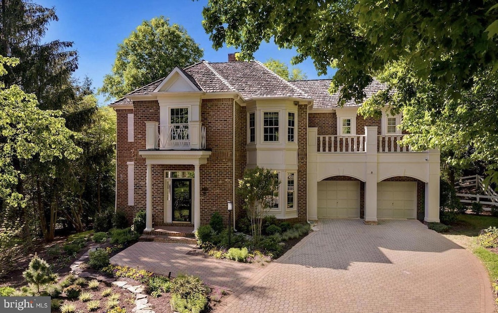 4 Town Gate Ct, Bethesda, MD 20817 - photo 1