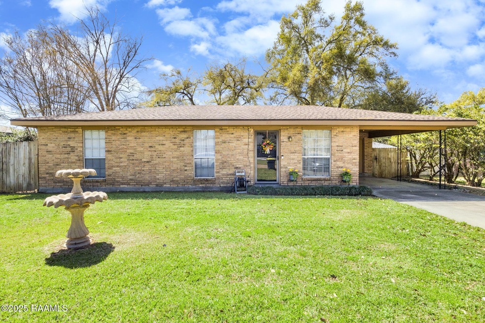 1-web-or-mls-213 Bradford Dr-13