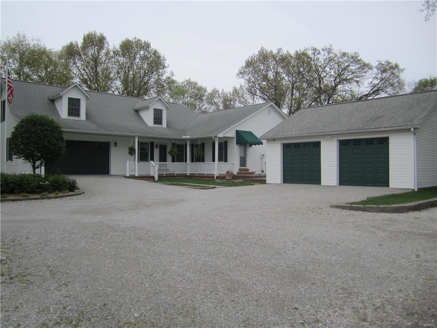 641 Old Fayetteville Rd, Freeburg, IL 62243 - photo 1