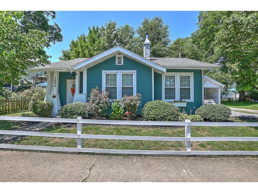 1004 Spring St, Johnson City, TN 37604 - photo 1