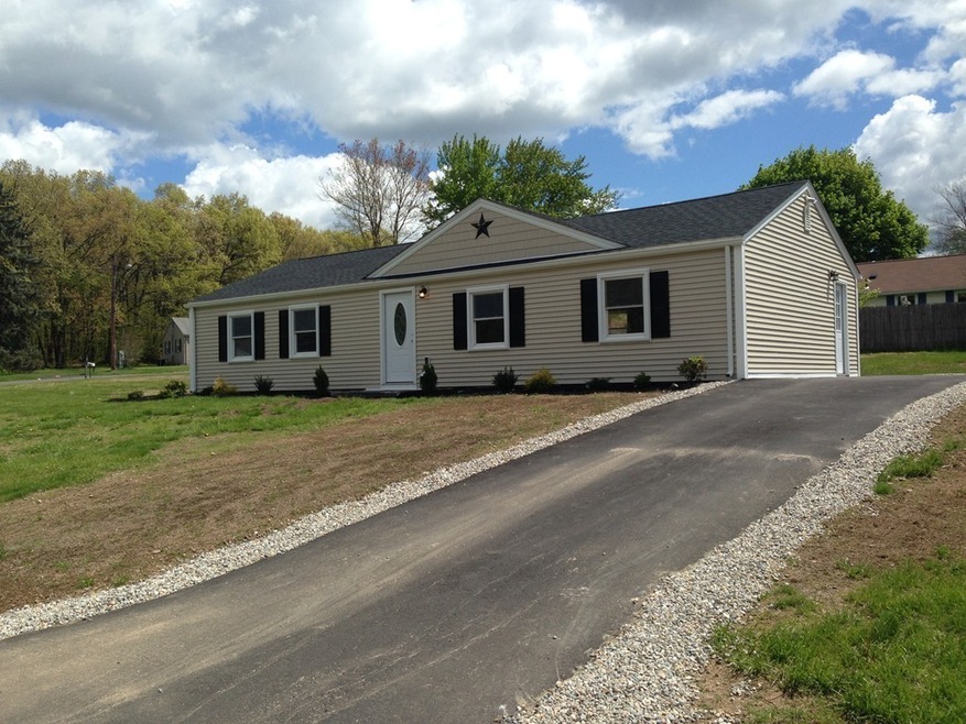 172 Skyridge St, Ludlow, MA 01056 - photo 1