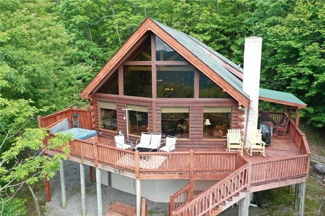 VIEWS FROM THRU OUT THIS BEAUTIFUL PRIVATE LOG HOM