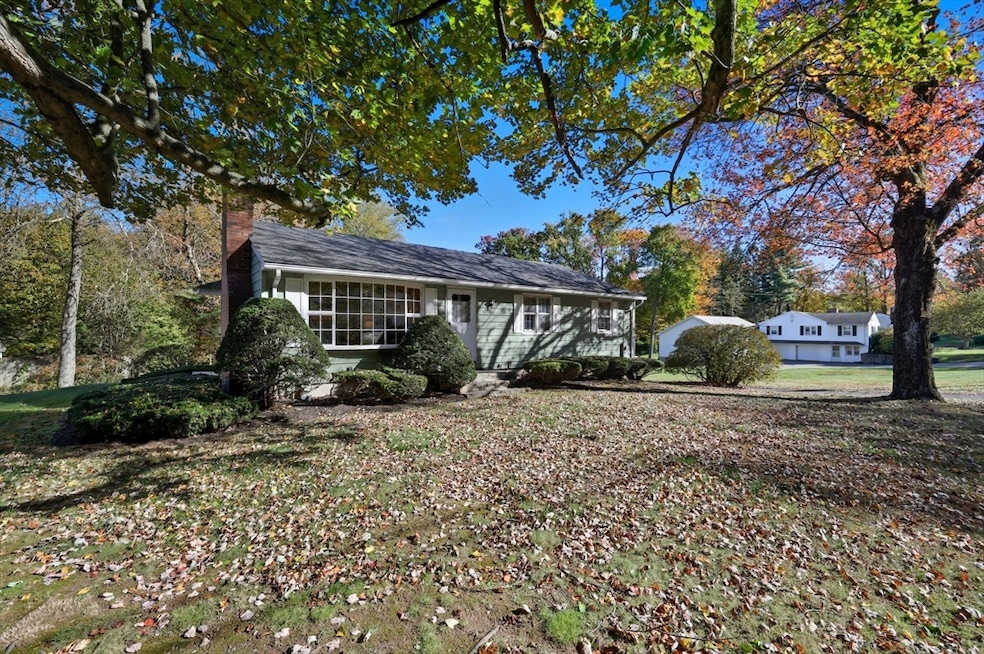 213 Kibbe Rd, East Longmeadow, MA 01028 - photo 1