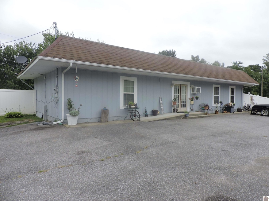 For Rent $1,000/month