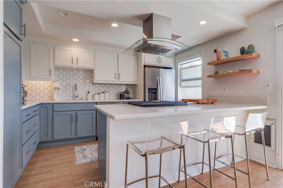 609 Meyer Ln unit 11, Redondo Beach, CA 90278 - photo 1