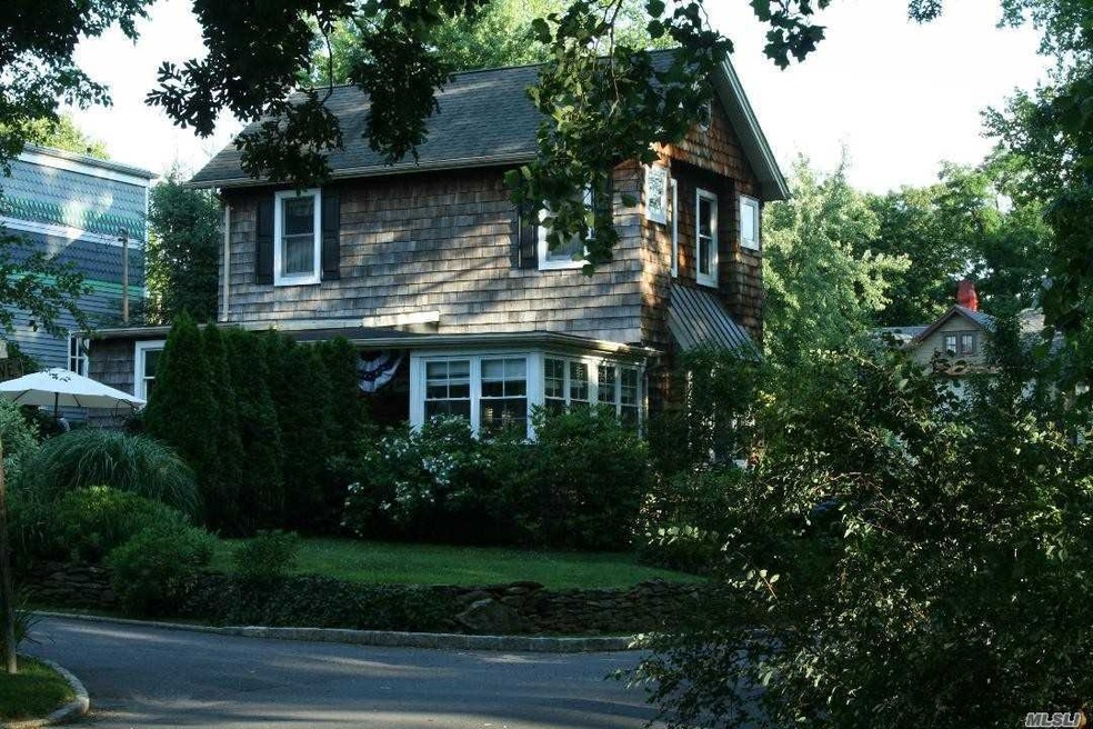 89 15th Ave, Sea Cliff, NY 11579 - photo 1