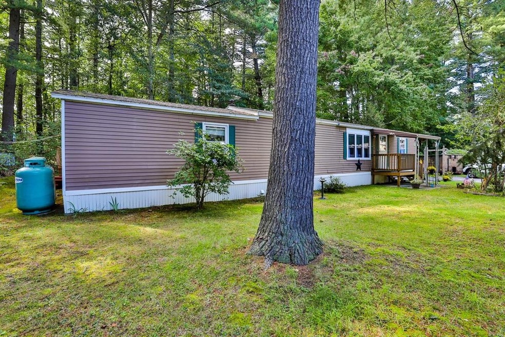 12 Neptune Ln, Nashua, NH 03062 - photo 1