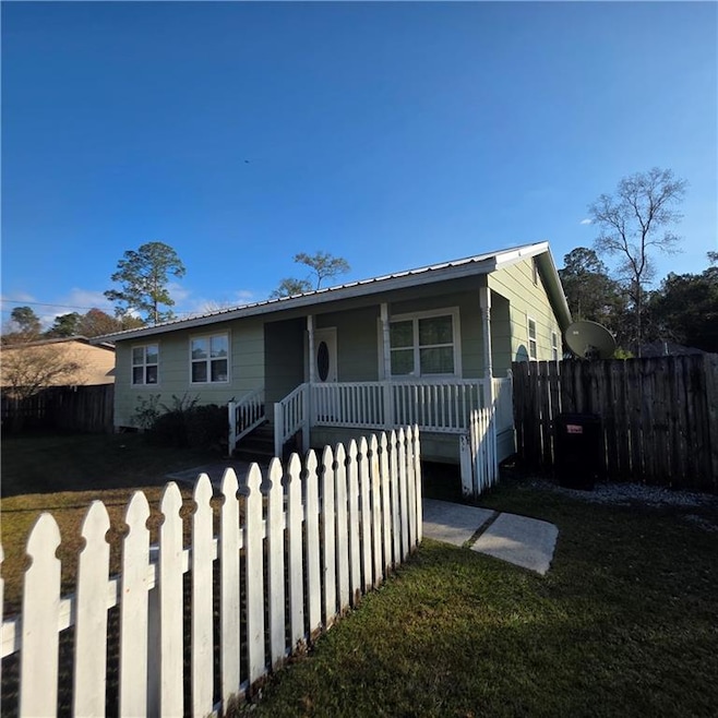 For Rent $1,400/month