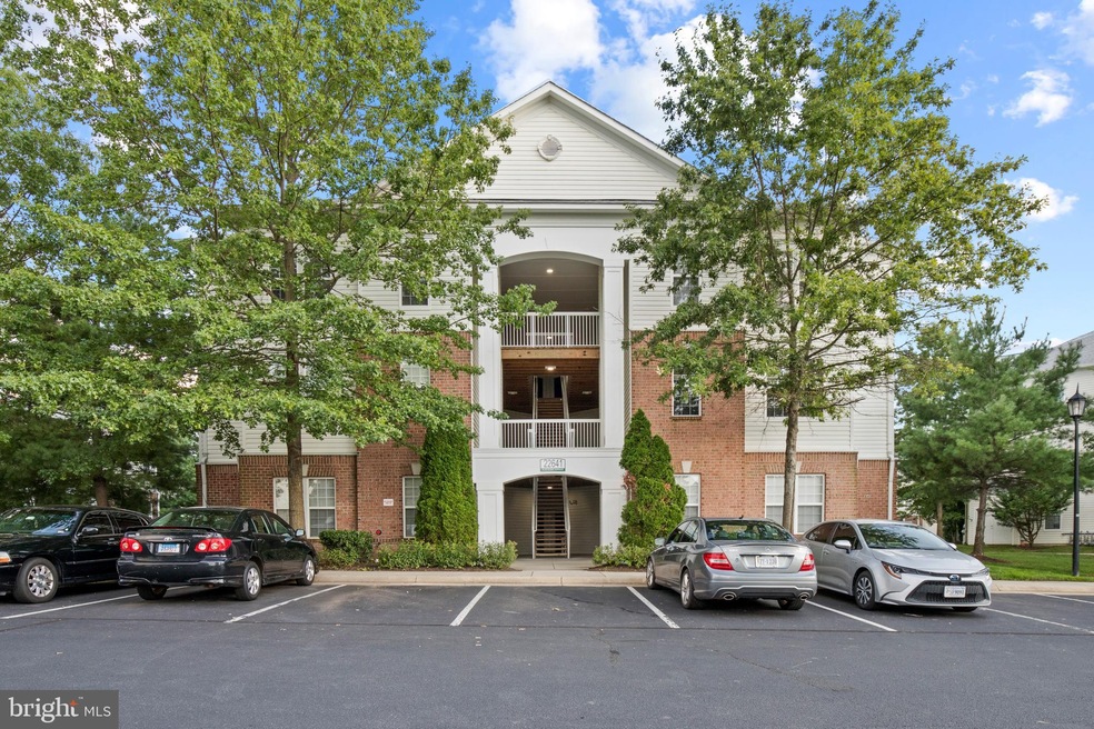 22641 Blue Elder Terrace unit 103, Ashburn, VA 20148 - photo 1