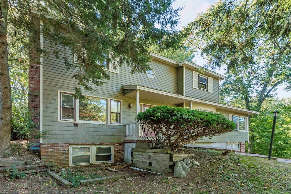 7 Fairhaven Rd, Nashua, NH 03060 - photo 1