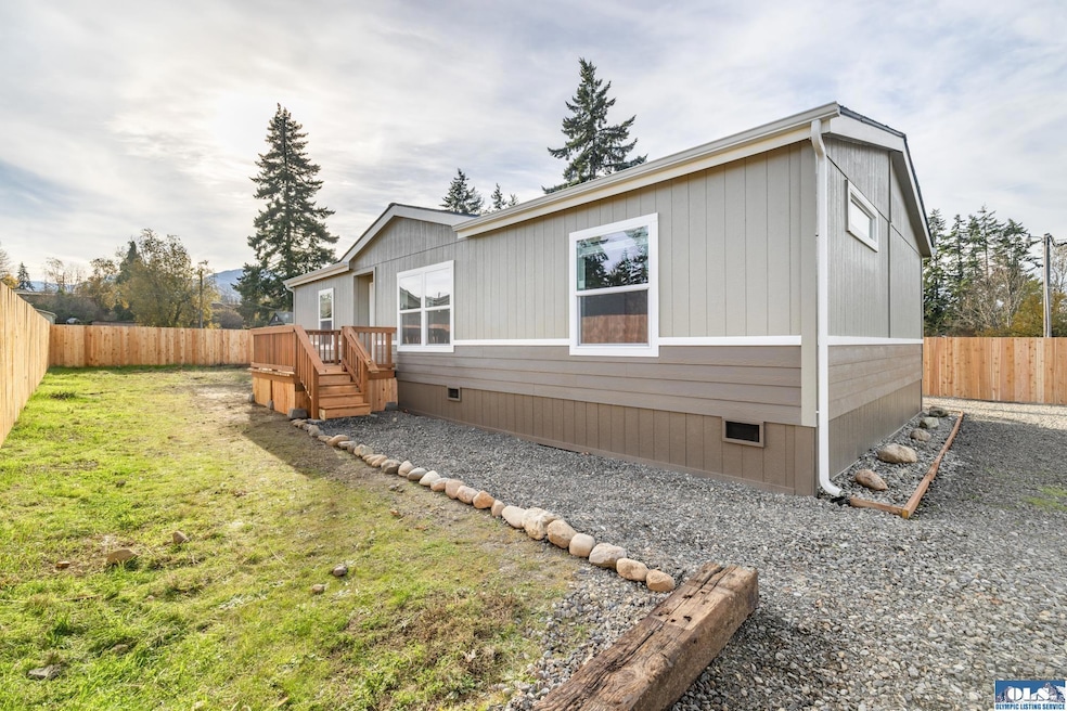 2920 E Myrtle St, Port Angeles, WA 98362 - photo 1