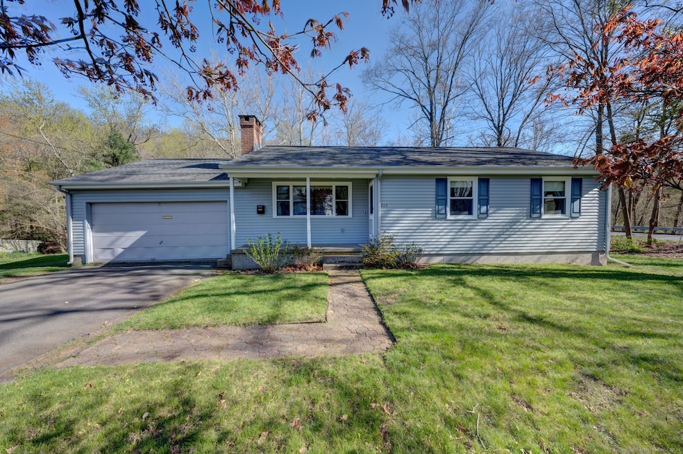 215 Robindale Dr, Berlin, CT 06037 - photo 1