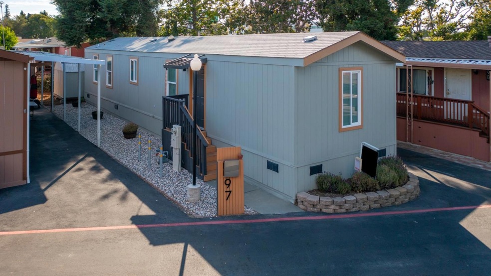 Beautifully remodeled (most everything is new), th