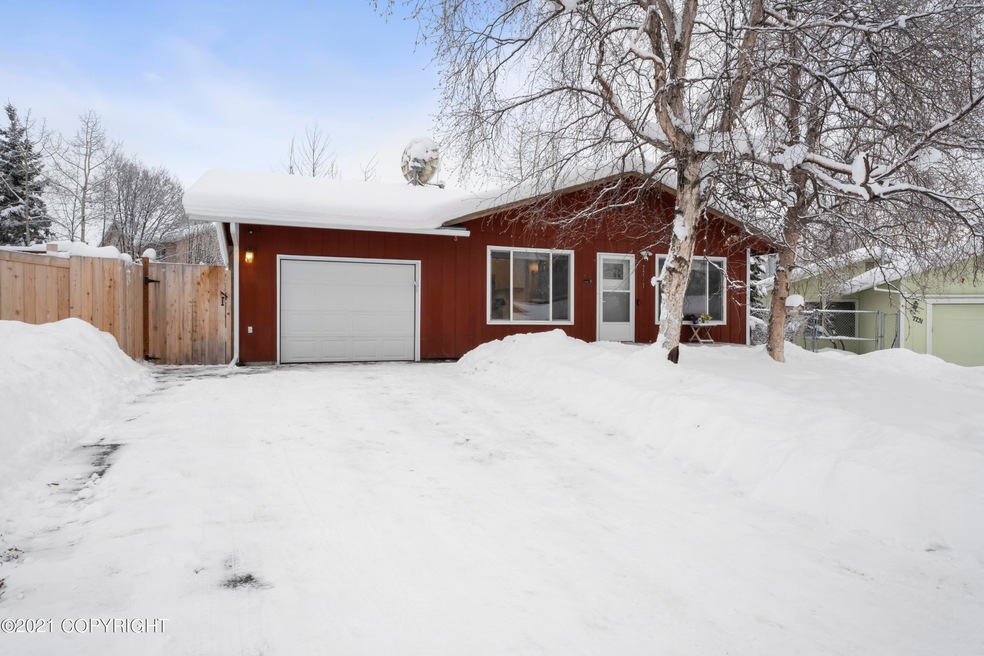 Hommati.com-7721_Randamar_Cir_AK-12-23-2