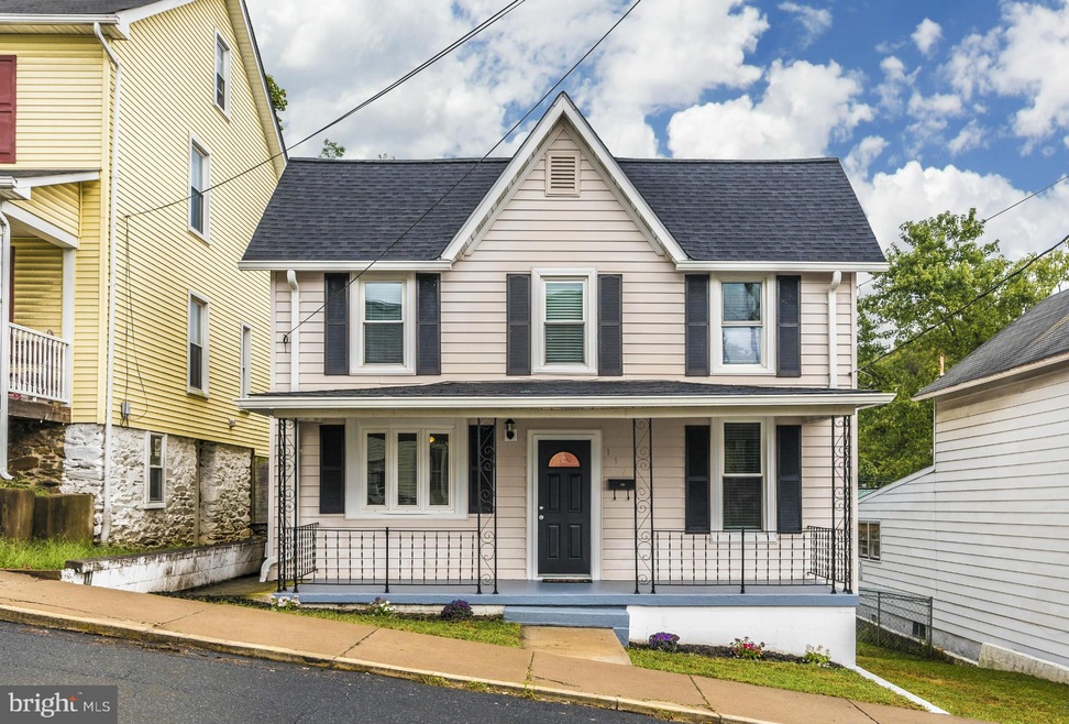 117 W B St, Brunswick, MD 21716 - photo 1