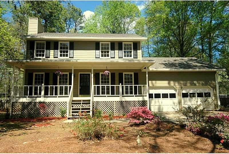 Exterior Front. Traditional in Lassiter district!