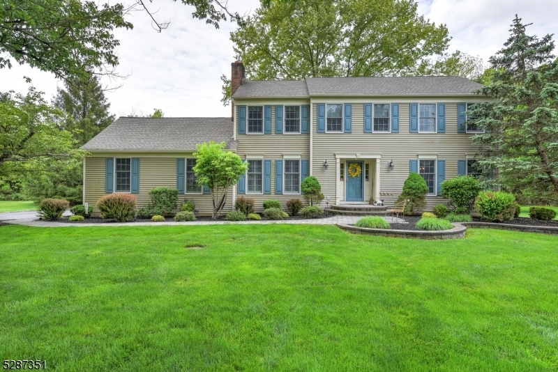 20 Indian Run, Whitehouse Station, NJ 08889 - photo 1