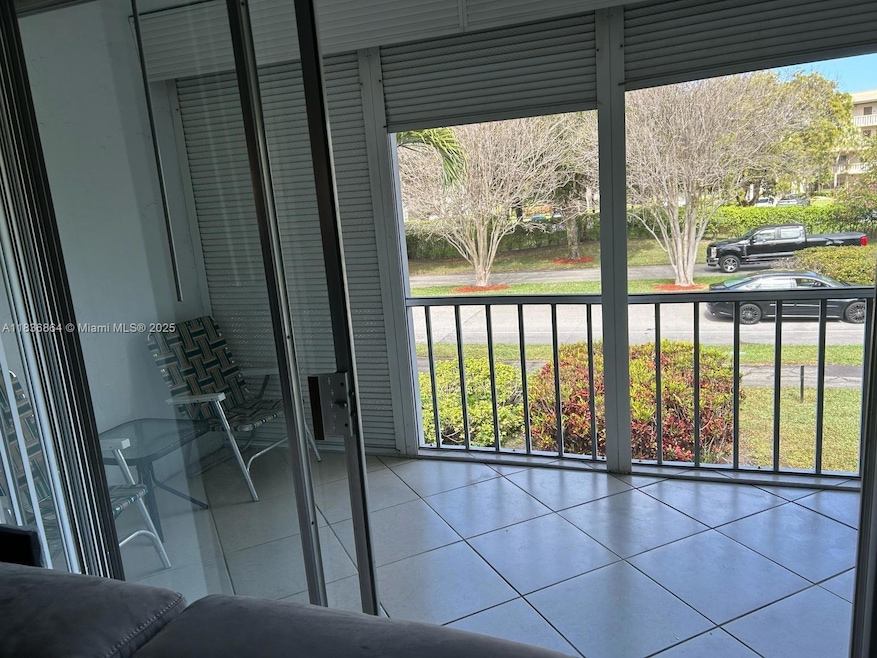 1206 Bahama Bend unit F2, Coconut Creek, FL 33066 - photo 1