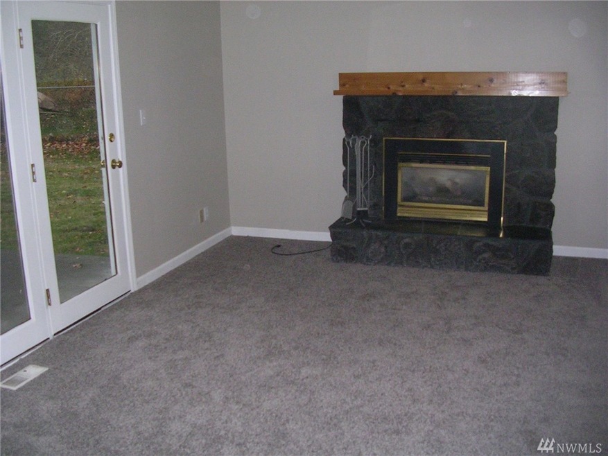 898 W Axton Rd, Bellingham, WA 98226 - photo 1