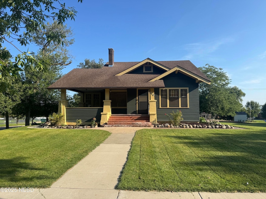 218 W 10th Ave, Webster, SD 57274 - photo 1