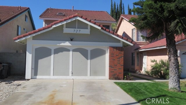 727 Grape Cir, Compton, CA 90220 - photo 1