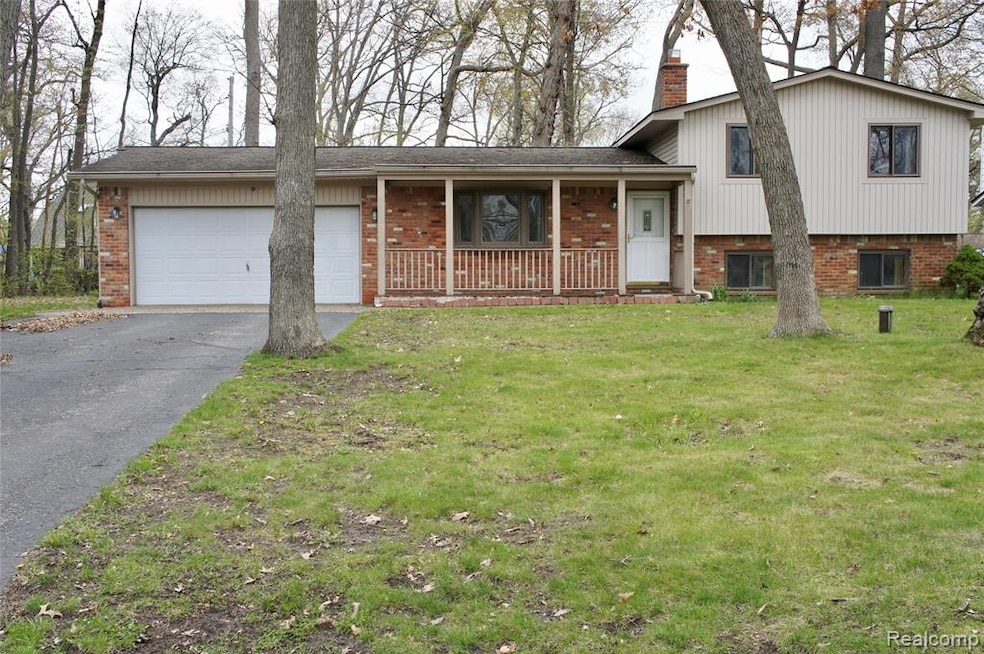 Welcome to 6620 Scotch Lake!