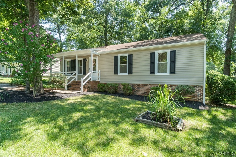 Welcome home to 4641 Twelveoaks Rd