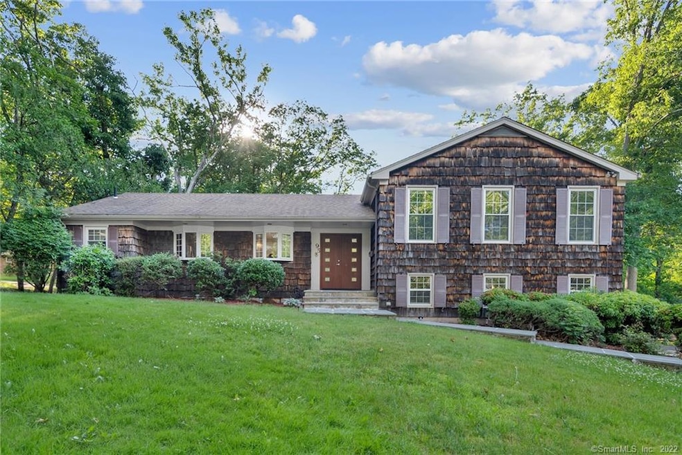 95 Stevenson Rd, New Haven, CT 06515 - photo 1