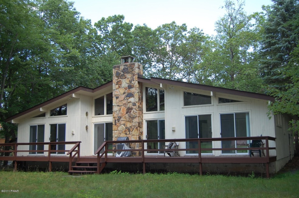 322 Canoe Brook Dr, Hawley, PA 18428 - photo 1