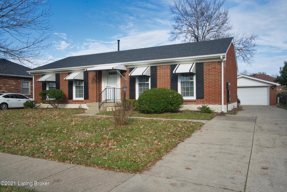 5805 Bucks Ln, Louisville, KY 40291 - photo 1