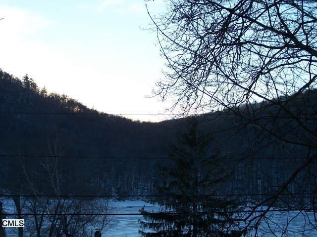 40 Lavelle Ave, New Fairfield, CT 06812 - photo 1