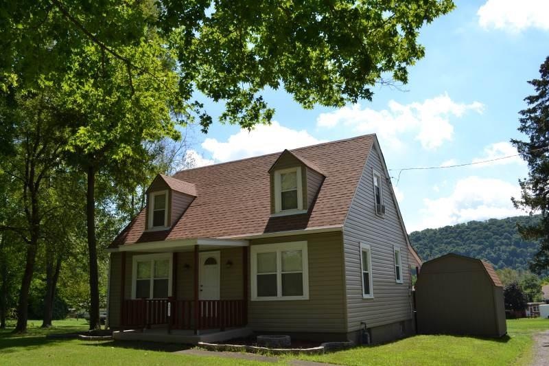 Welcome to 1723 Midland Beaver Road!!