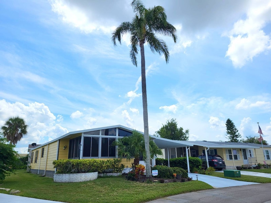 5691 Halifax Ln unit 515, Sarasota, FL 34233 - photo 1