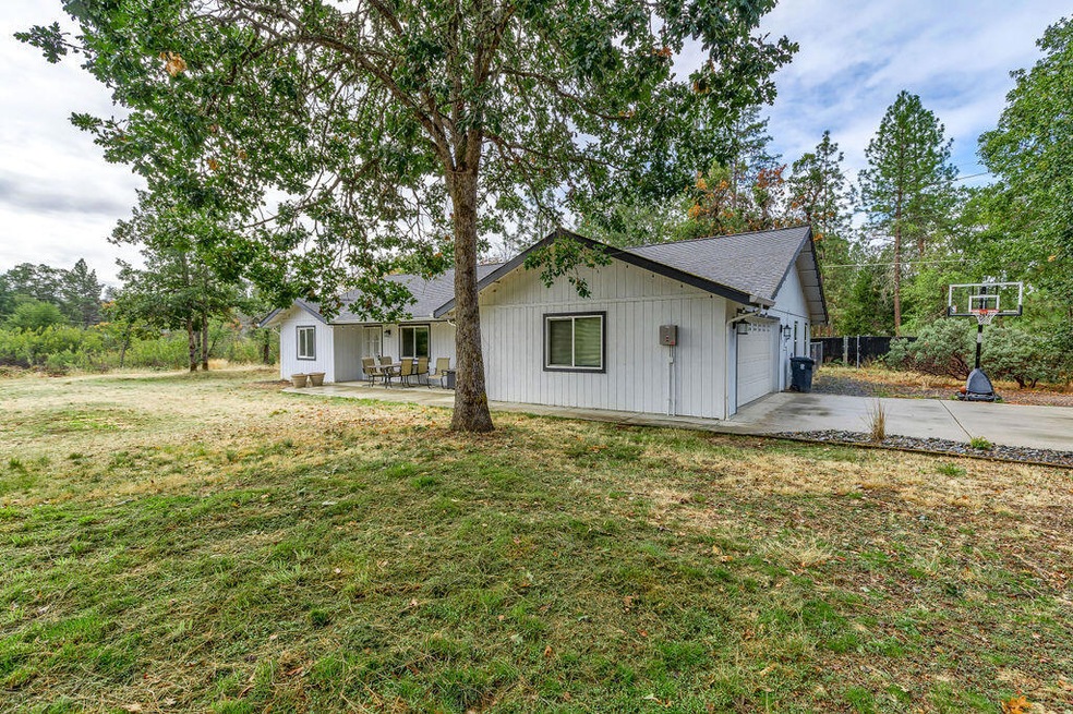 167 Rippling Way, Merlin, OR 97532 - photo 1