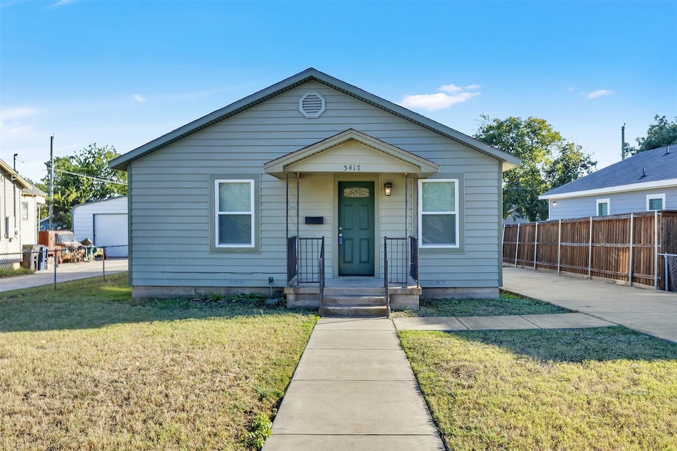 5417 Como Dr, Fort Worth, TX 76107 - photo 1