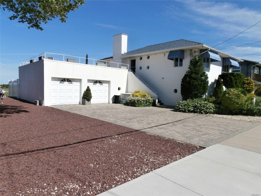 20 Mineola Ave, Point Lookout, NY 11569 - photo 1